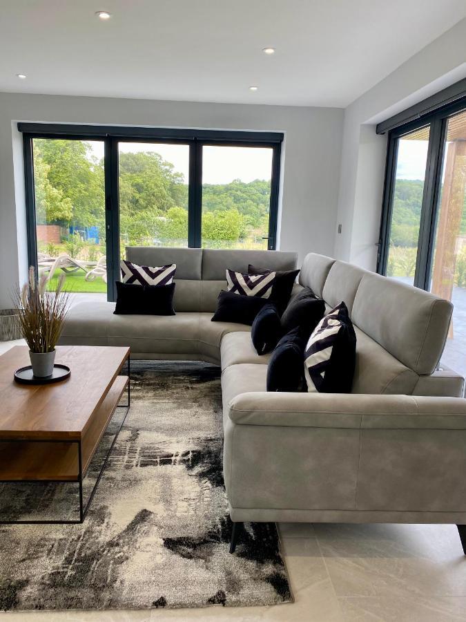 Stunning modern home set in beautiful grounds. Bath Eksteriør billede